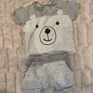 Baby shorts and t-shirt set